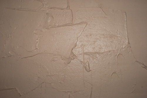什么油漆可以直接喷在水泥墙面上